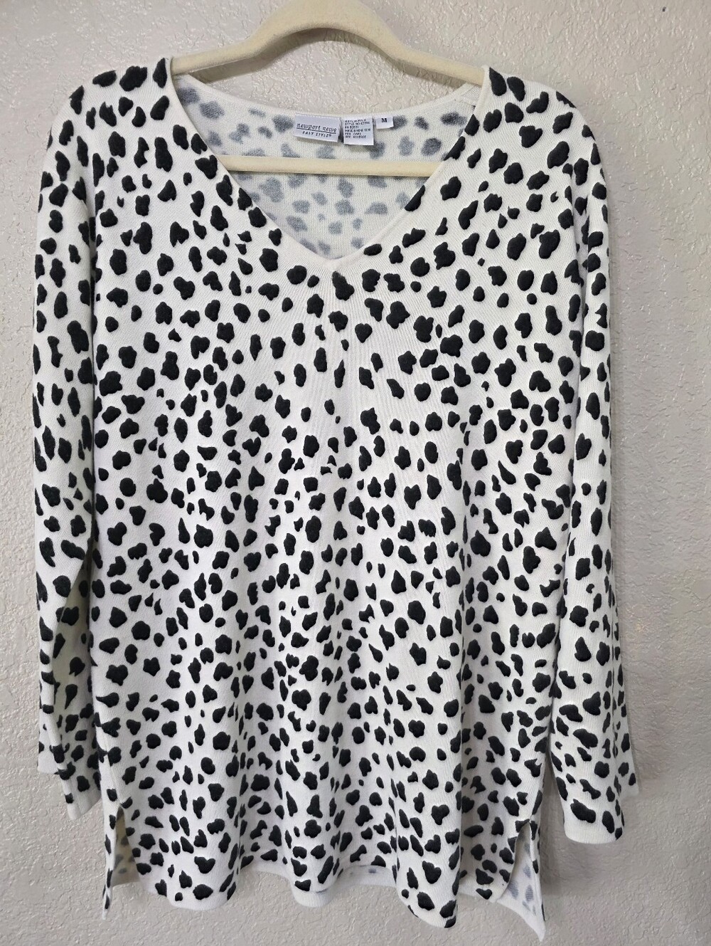 V-Neck Long Sleeve Black and White Animal Print Sweater Top